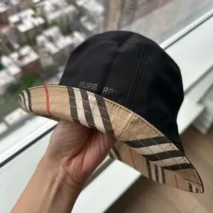 Burberry | Accessories | The Burberry Reversible Icon Stripe  display picture 1